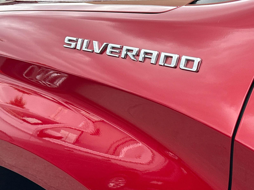 Used 2023 Chevrolet Silverado 1500 LT w/ Convenience Package II RWD image 6
