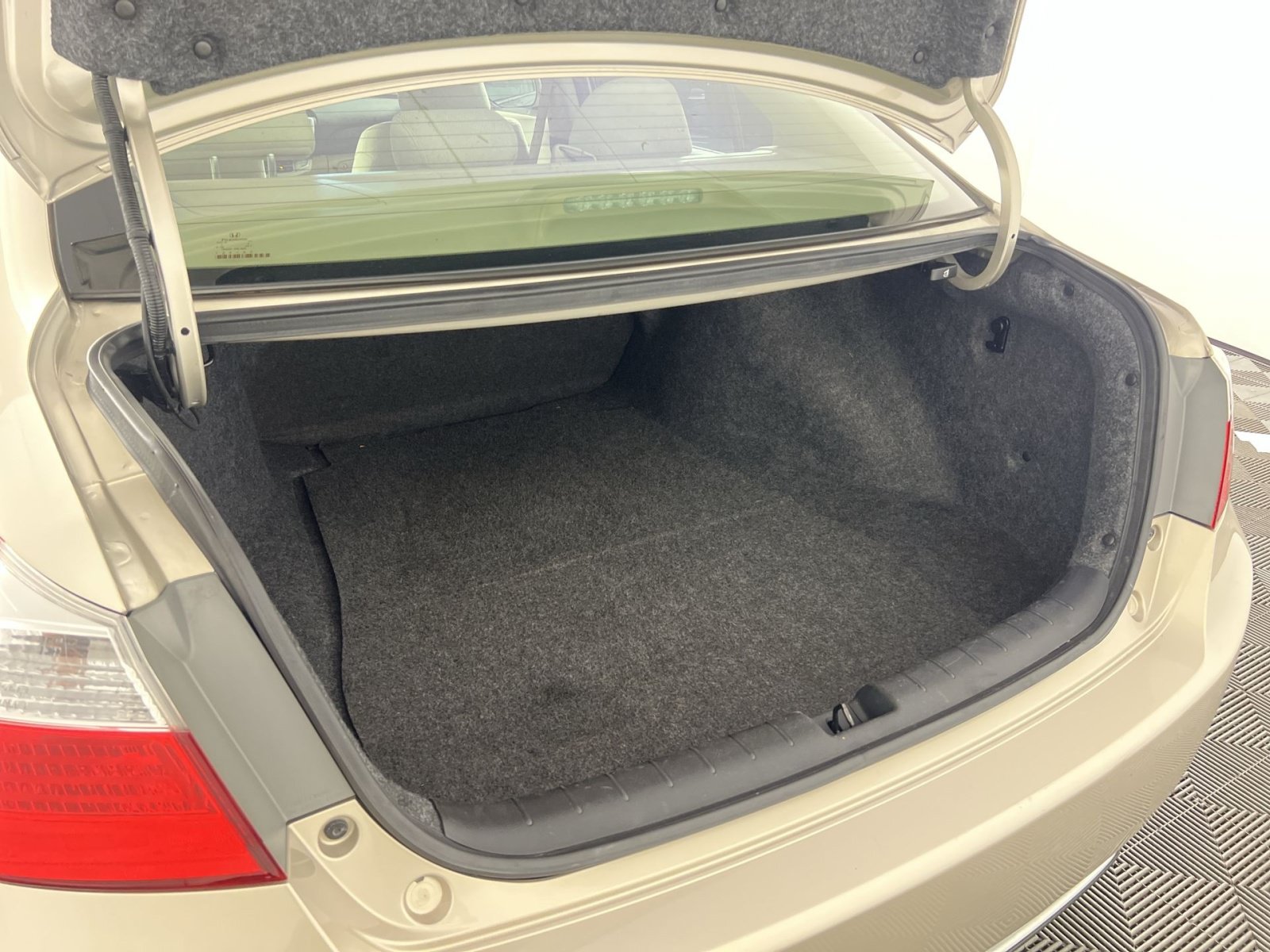 Used 2014 Honda Accord EX image 26