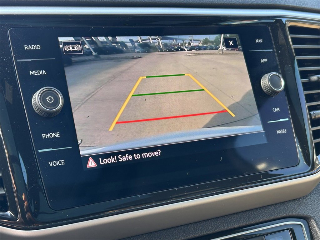 Used 2022 Volkswagen Atlas Cross Sport SEL R-Line image 31