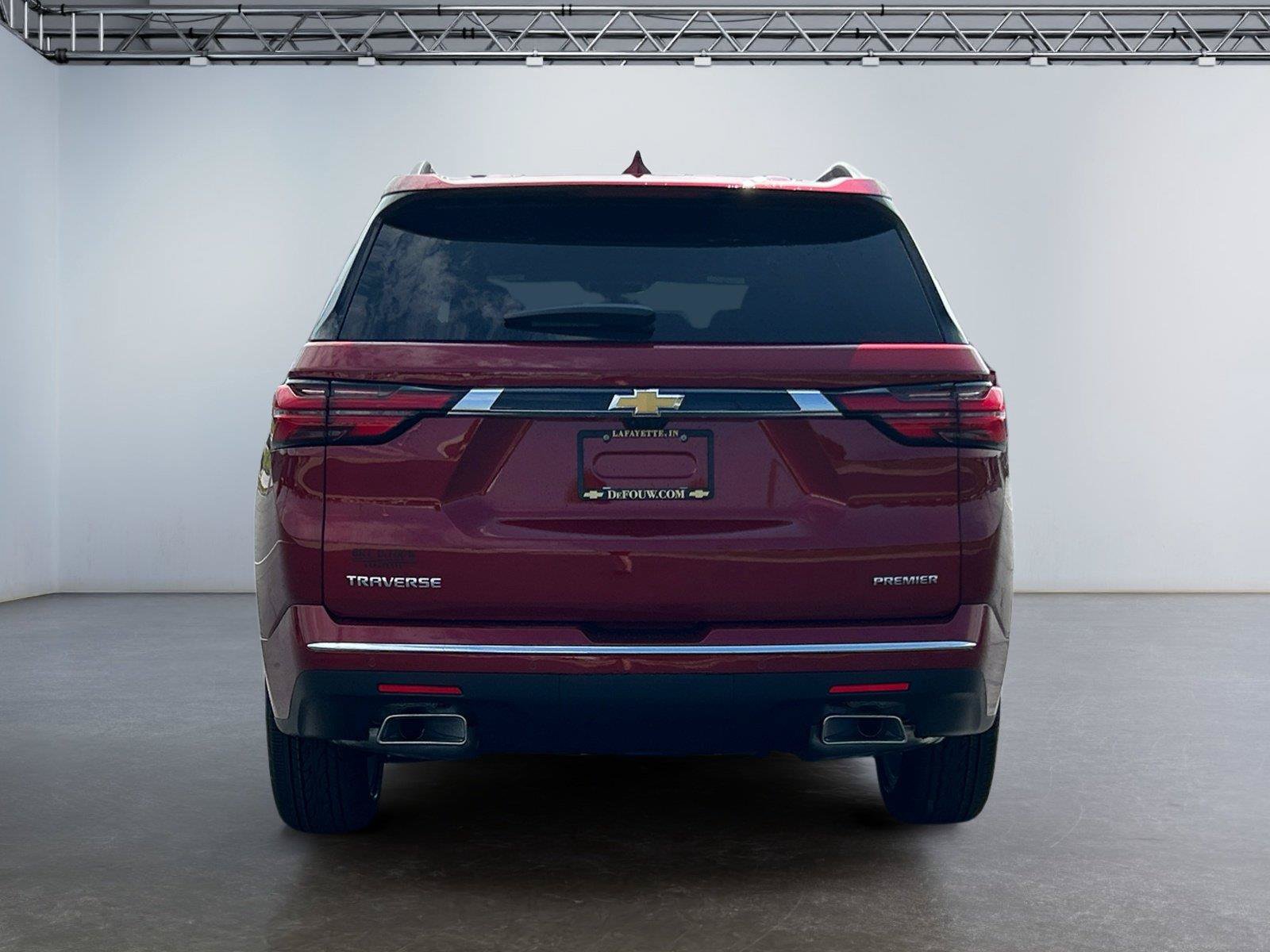 Used 2023 Chevrolet Traverse Premier FWD image 4