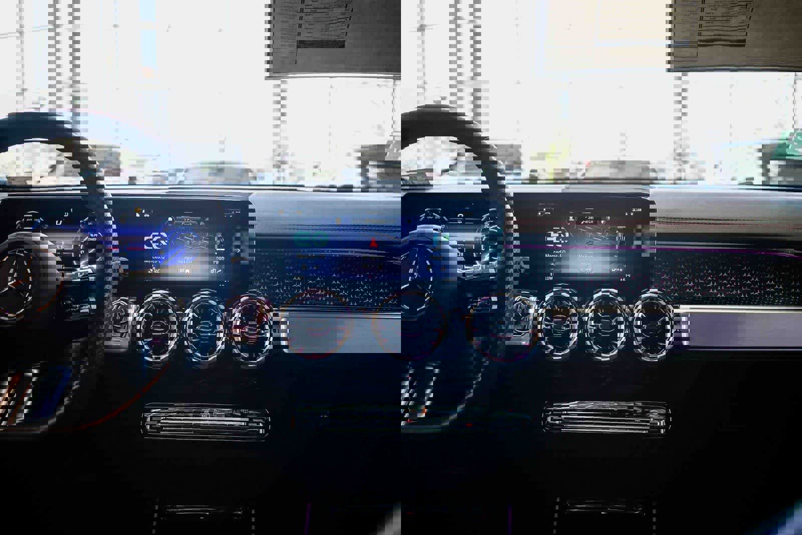 Used 2024 Mercedes-Benz EQB 350 4MATIC SUV image 13