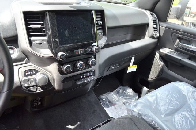 New 2026 RAM 1500 Express AWD/4WD image 21