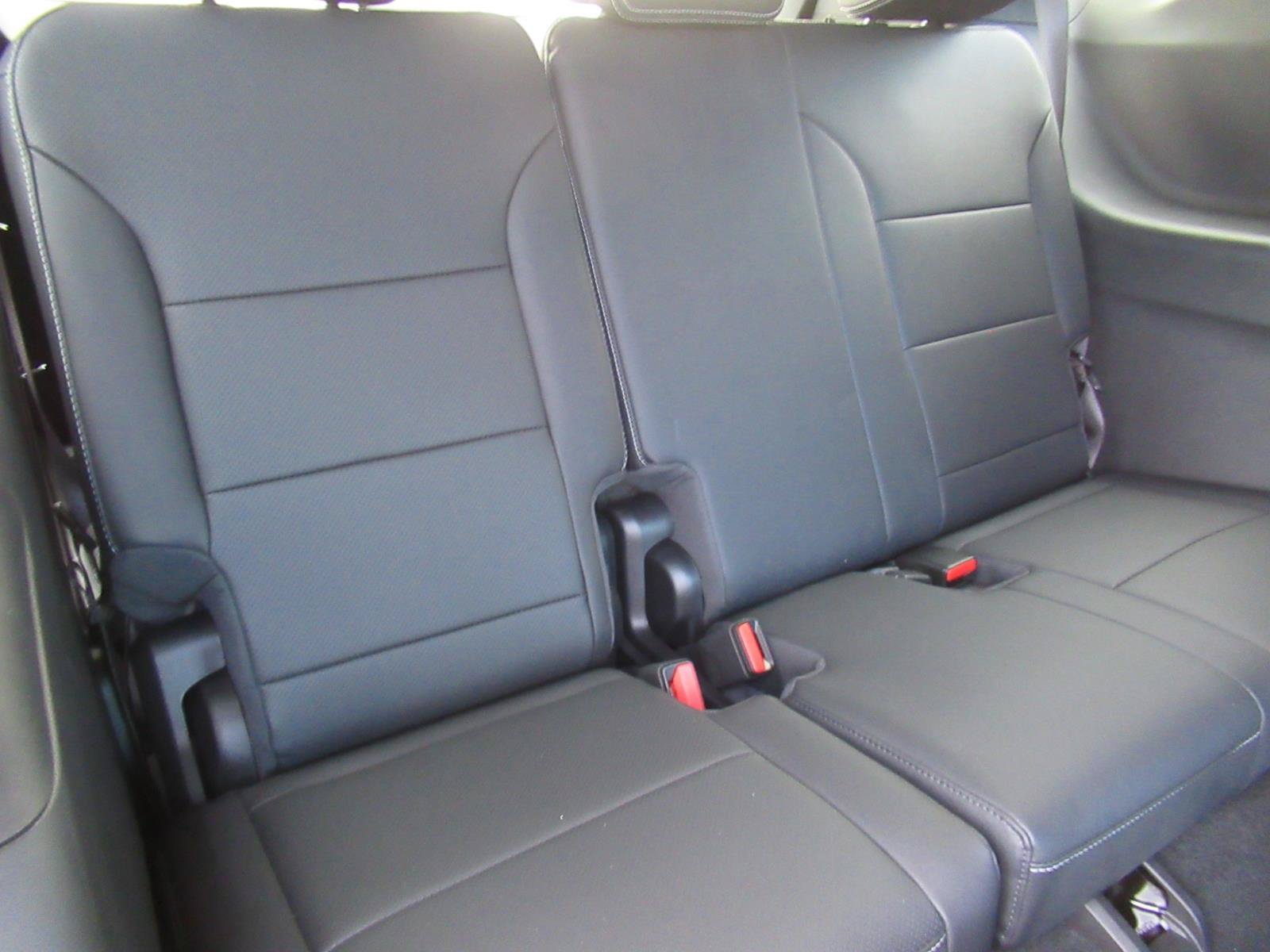 Used 2024 Chevrolet Traverse LT w/ Enhanced Driving Package FWD image 38