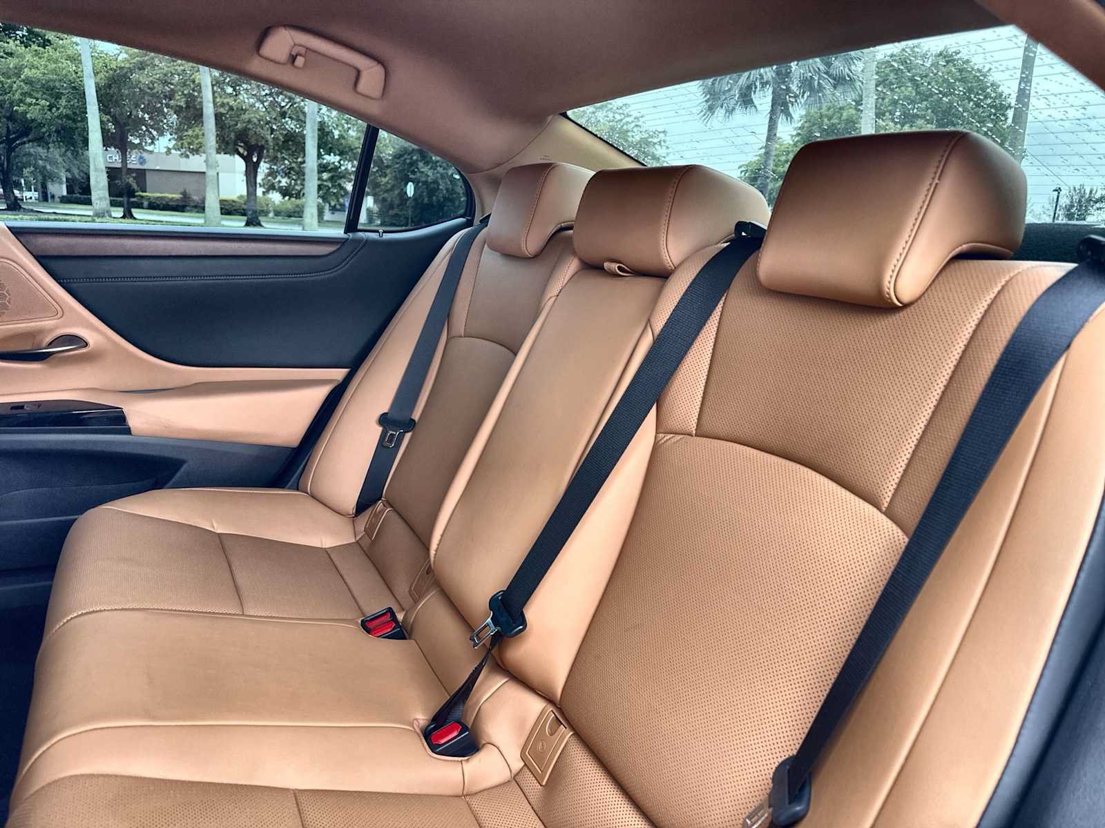 Used 2025 Lexus ES 350 w/ Premium Package FWD image 22