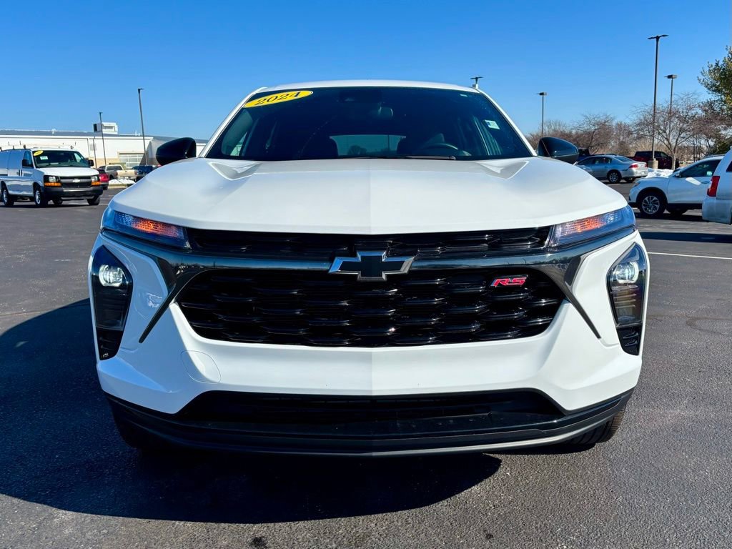 Used 2024 Chevrolet Trax RS w/ Driver Confidence Package image 10