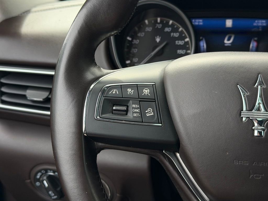 Used 2019 Maserati Levante GranLusso AWD/4WD image 19