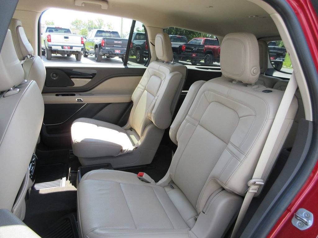 Used 2020 Lincoln Aviator Reserve w/ Elements Package Plus RWD image 22