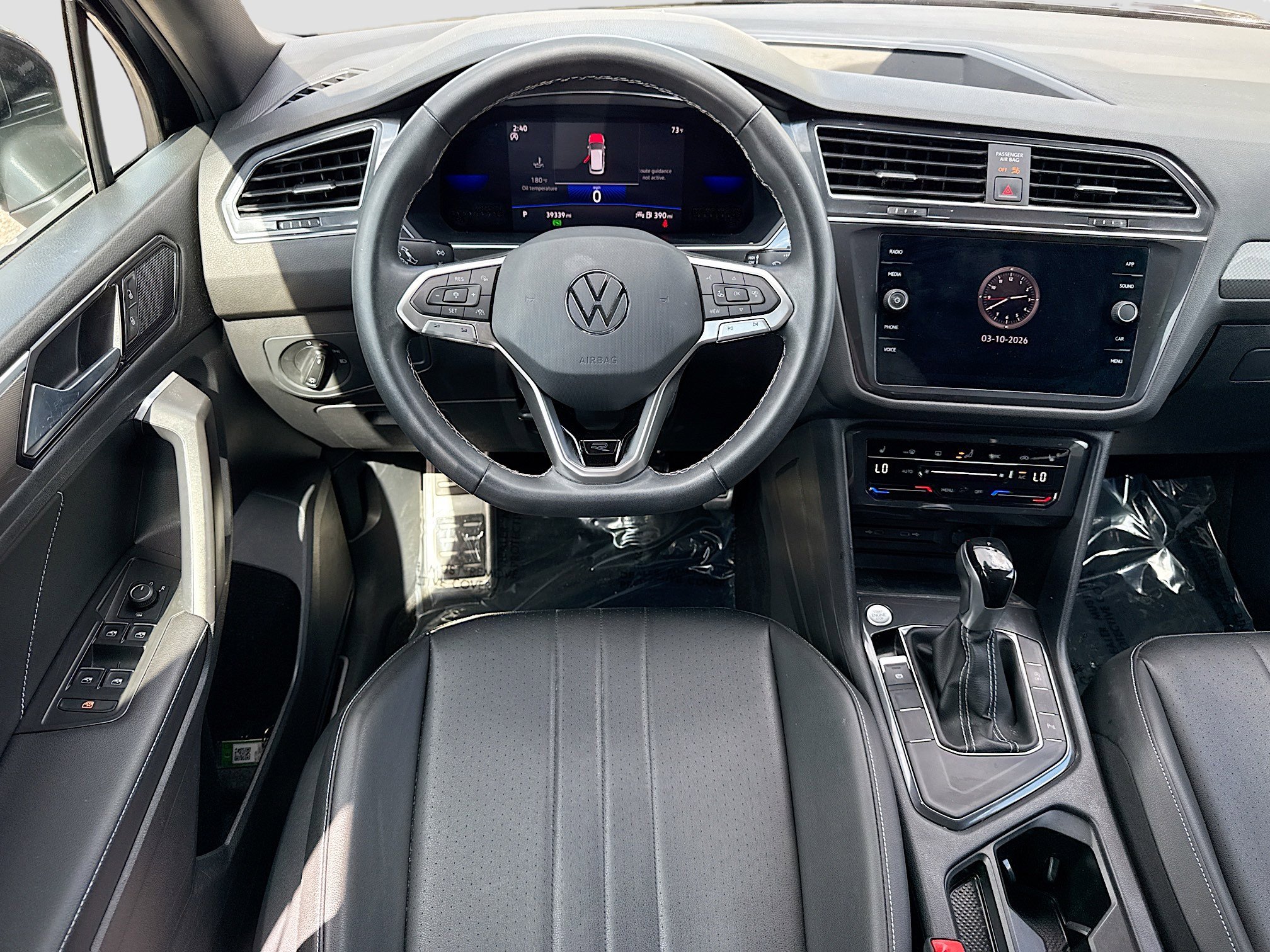 Used 2023 Volkswagen Tiguan SE R-Line image 14