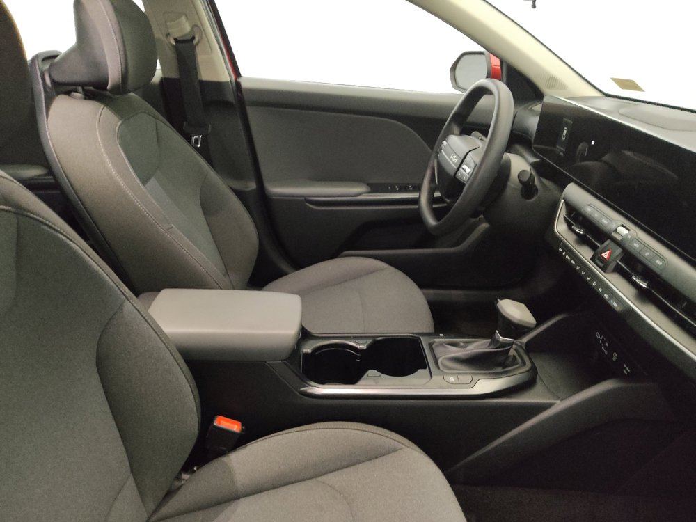 Used 2025 Kia K4 FWD image 21