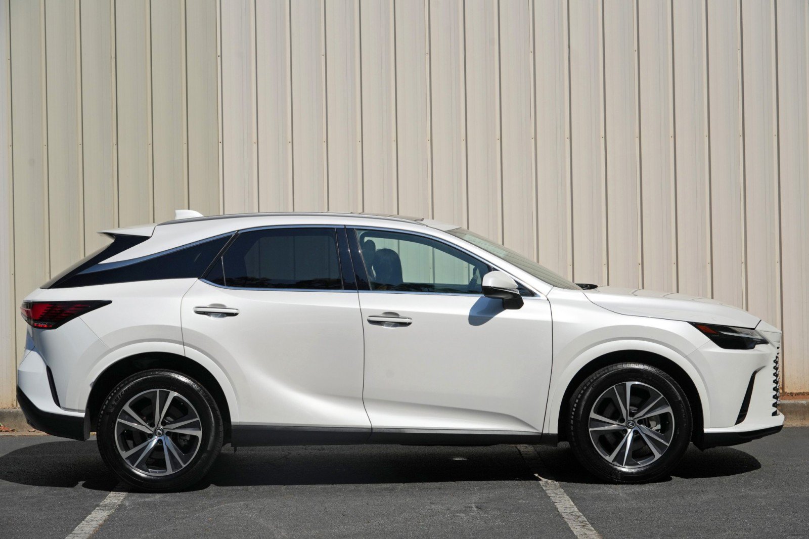 Used 2023 Lexus RX 350h w/ Cold Area Package AWD/4WD image 54