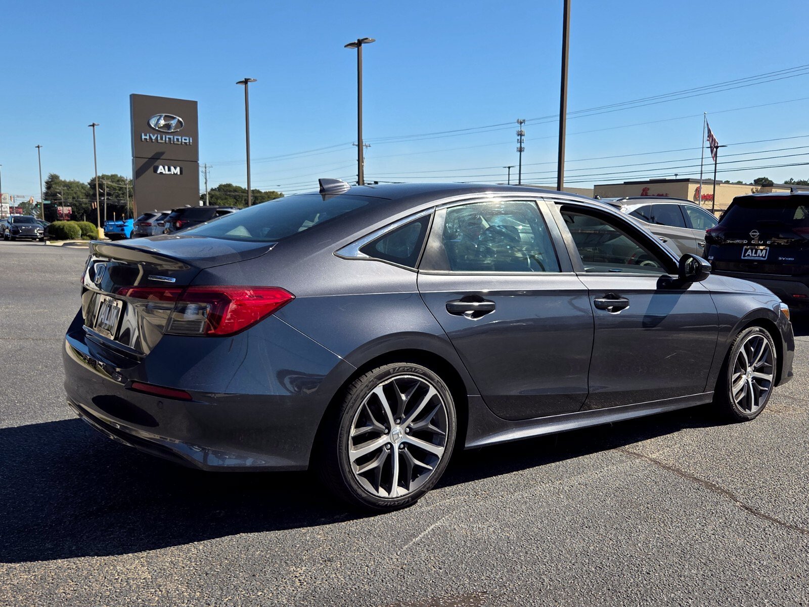Used 2022 Honda Civic Touring image 12
