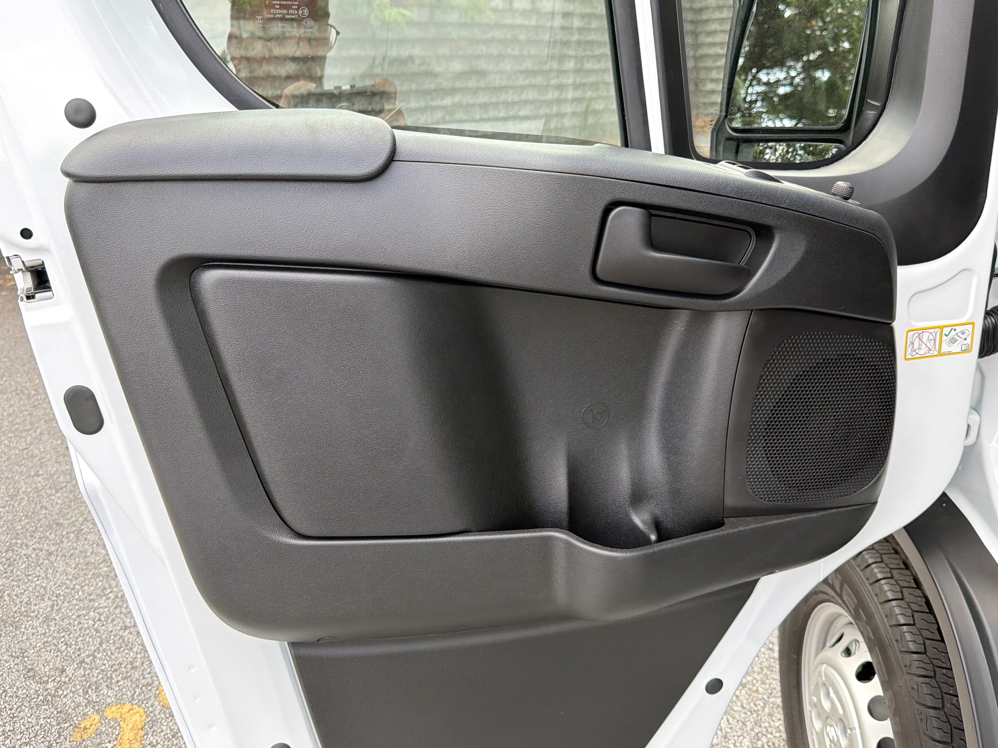 New 2026 RAM ProMaster 1500 w/ Safety Group FWD image 11