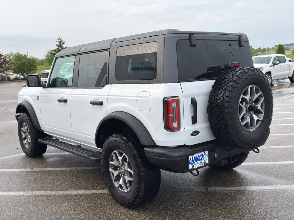 Used 2024 Ford Bronco Badlands AWD/4WD image 3