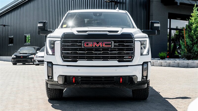 Used 2024 GMC Sierra 2500 AT4 AWD/4WD image 4