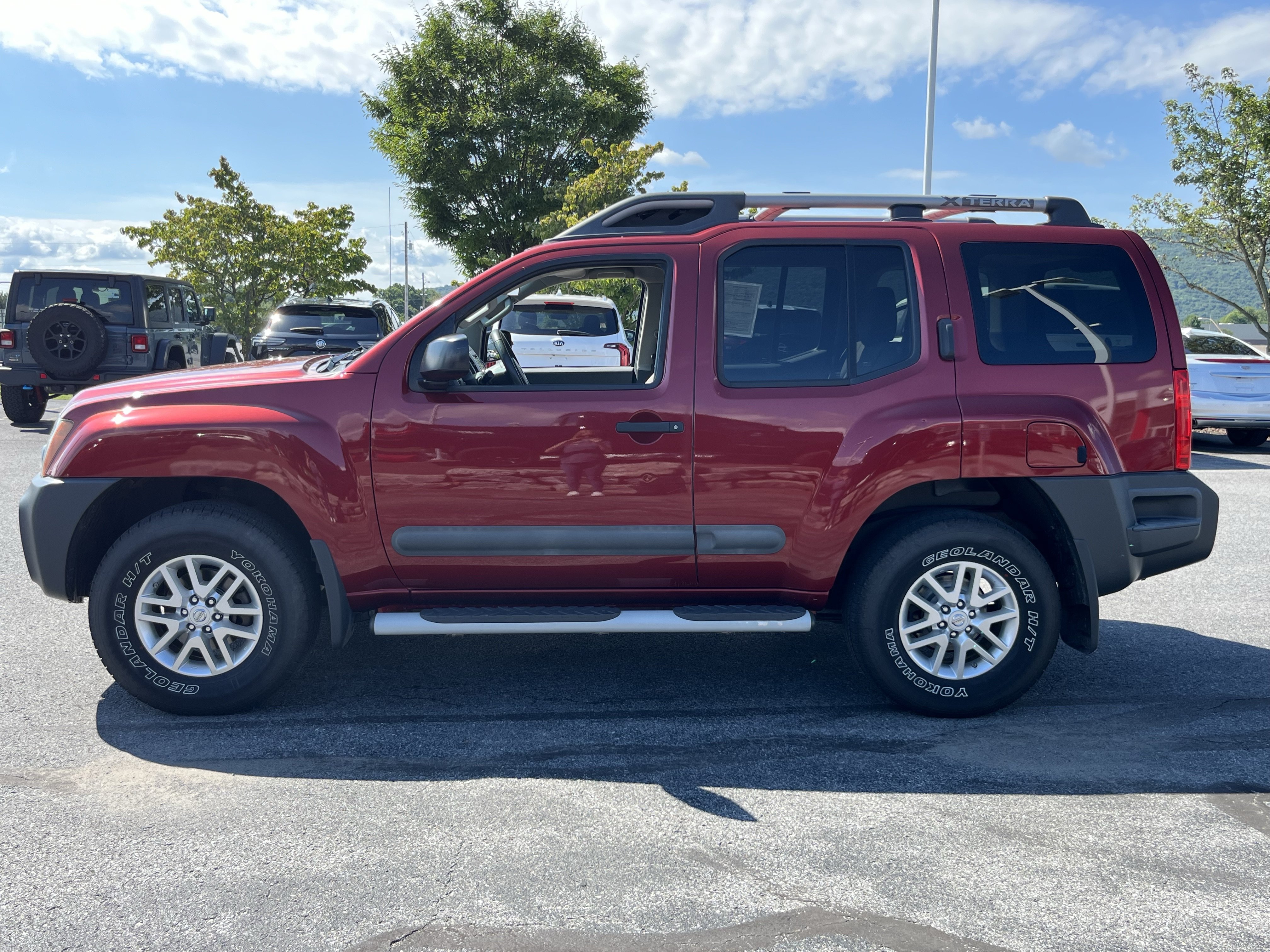 Used 2015 Nissan Xterra S w/ Value Package AWD/4WD image 8