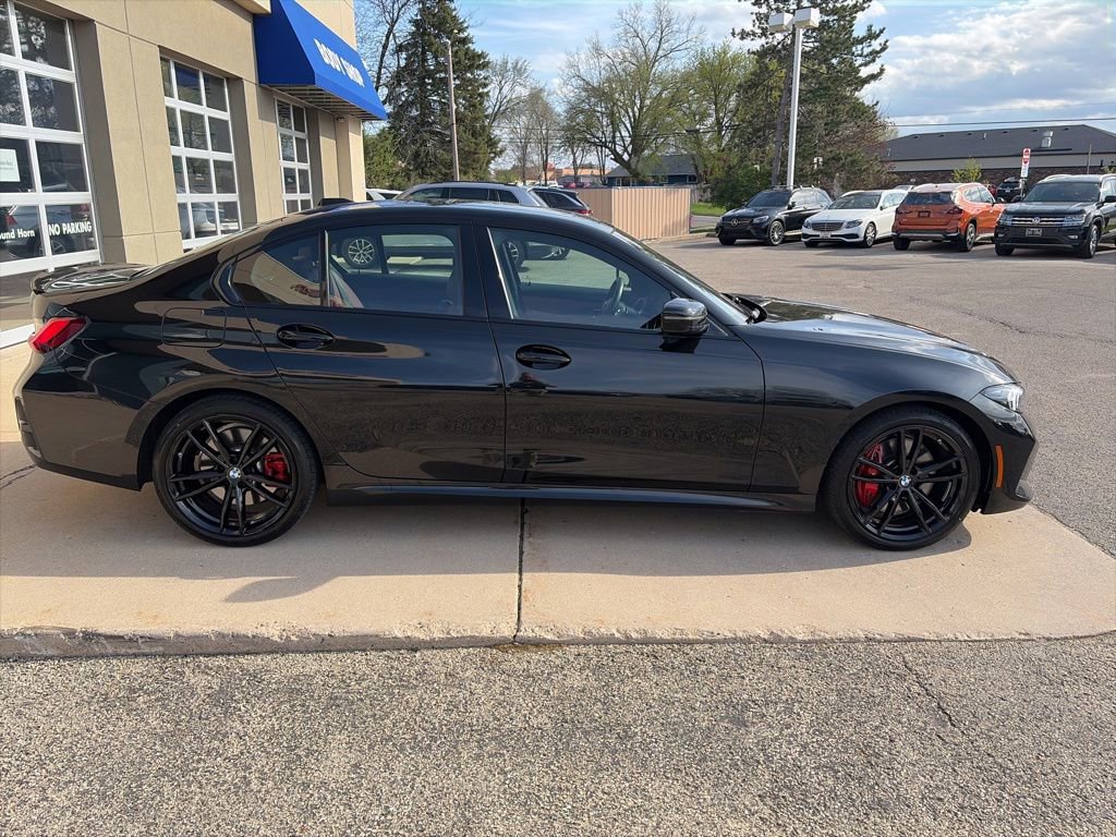 Used 2024 BMW 330i xDrive Sedan w/ M Sport Package AWD/4WD image 9