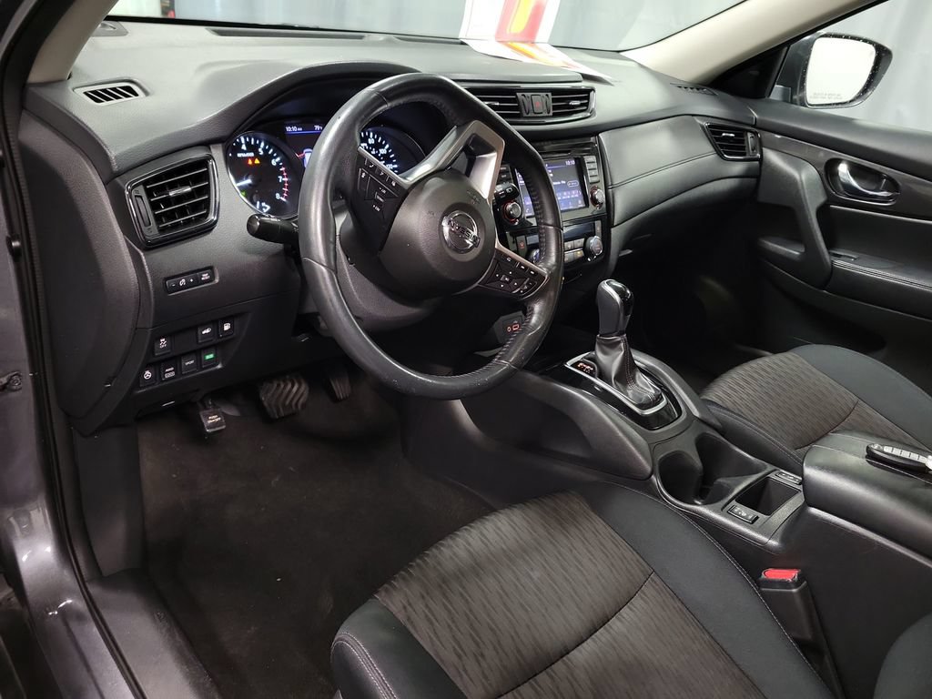 Used 2018 Nissan Rogue SV w/ Premium Package AWD/4WD image 14