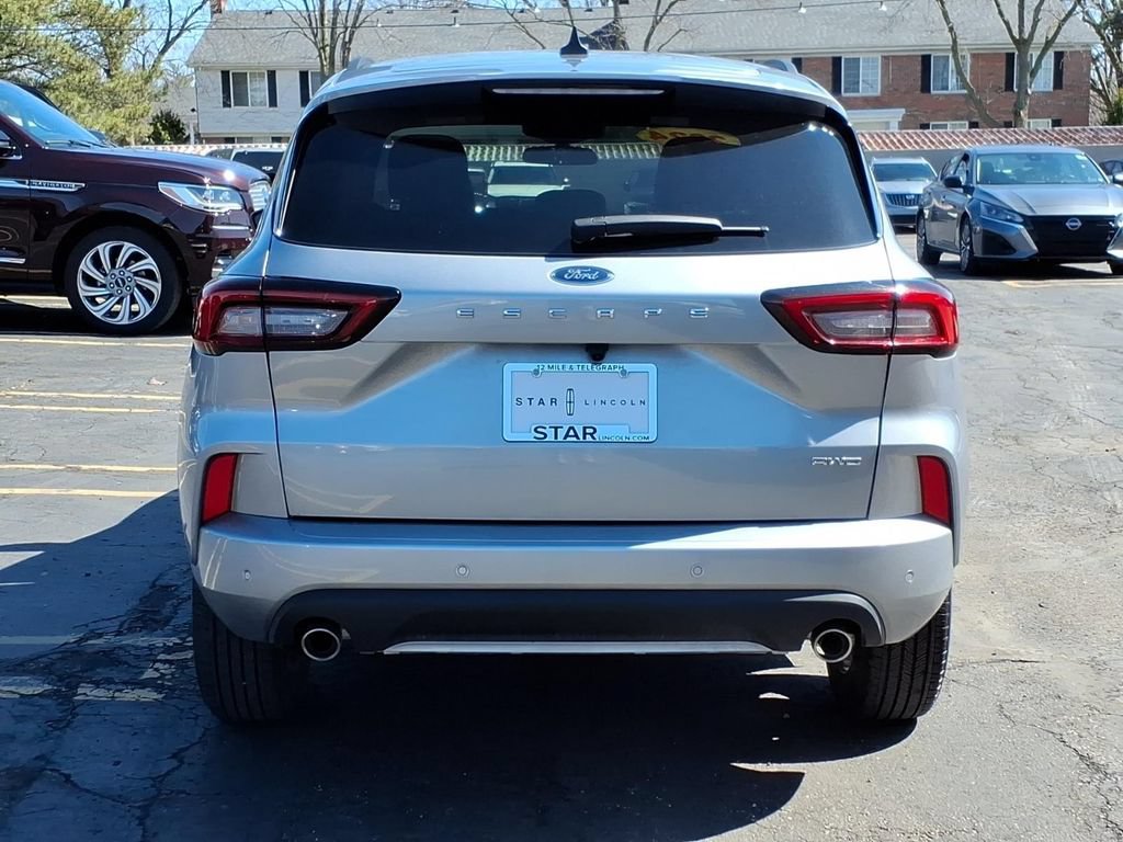 Used 2024 Ford Escape ST-Line w/ Tech Pack #1 AWD/4WD image 6