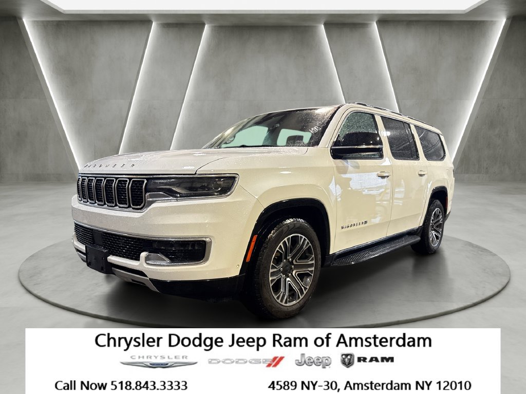 Used 2024 Jeep Wagoneer L Series II w/ Flexible Seating Group AWD/4WD image 1