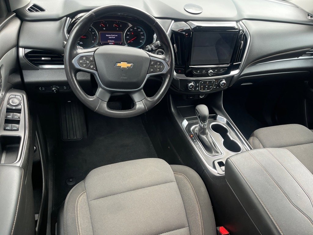 Used 2021 Chevrolet Traverse LT image 9