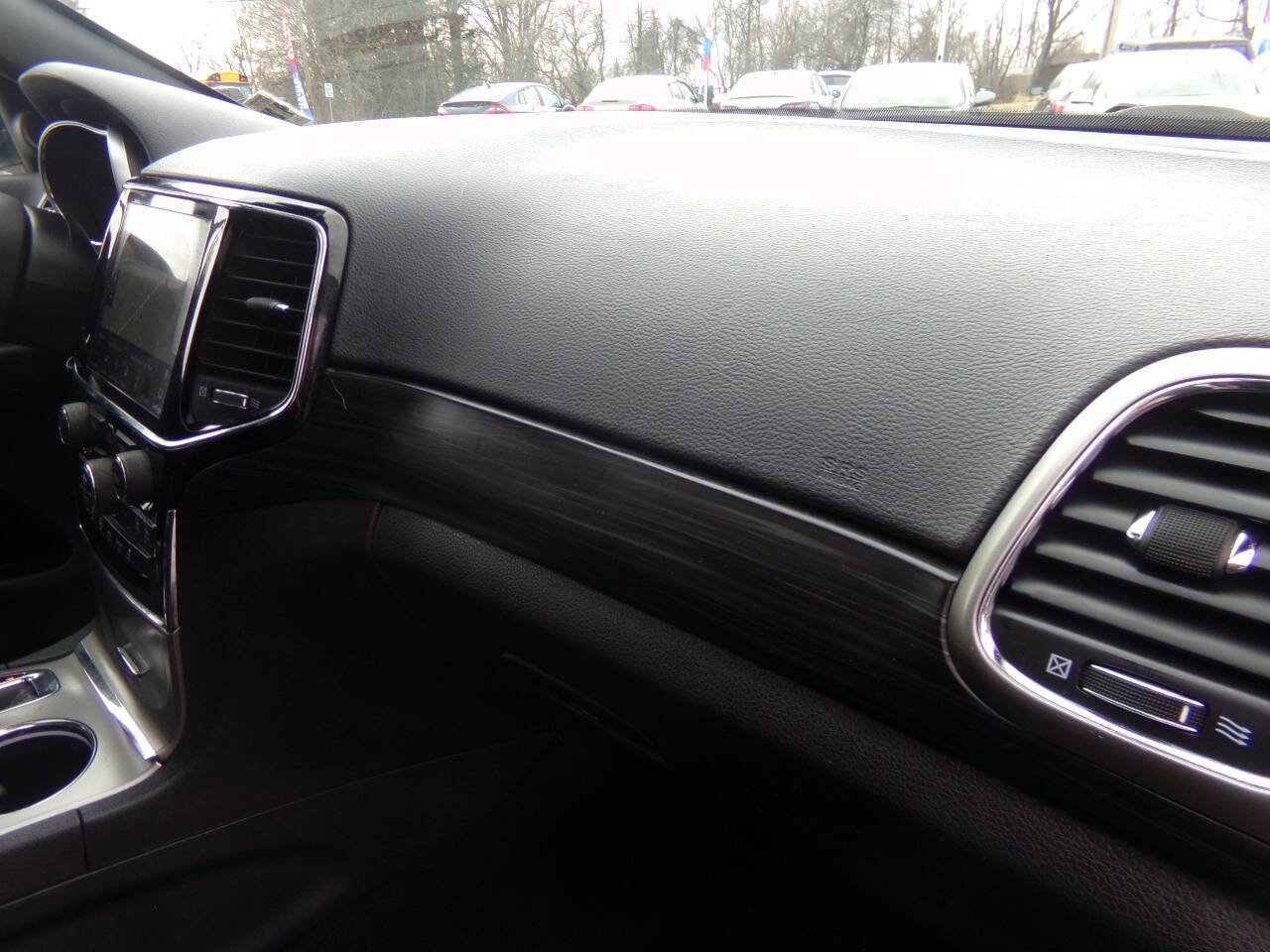 Used 2019 Jeep Grand Cherokee Altitude image 35