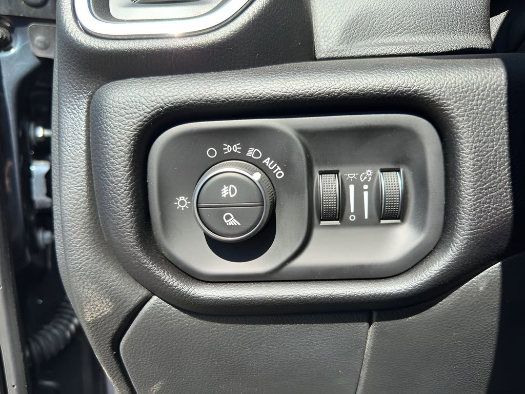 New 2025 RAM 2500 Laramie image 11