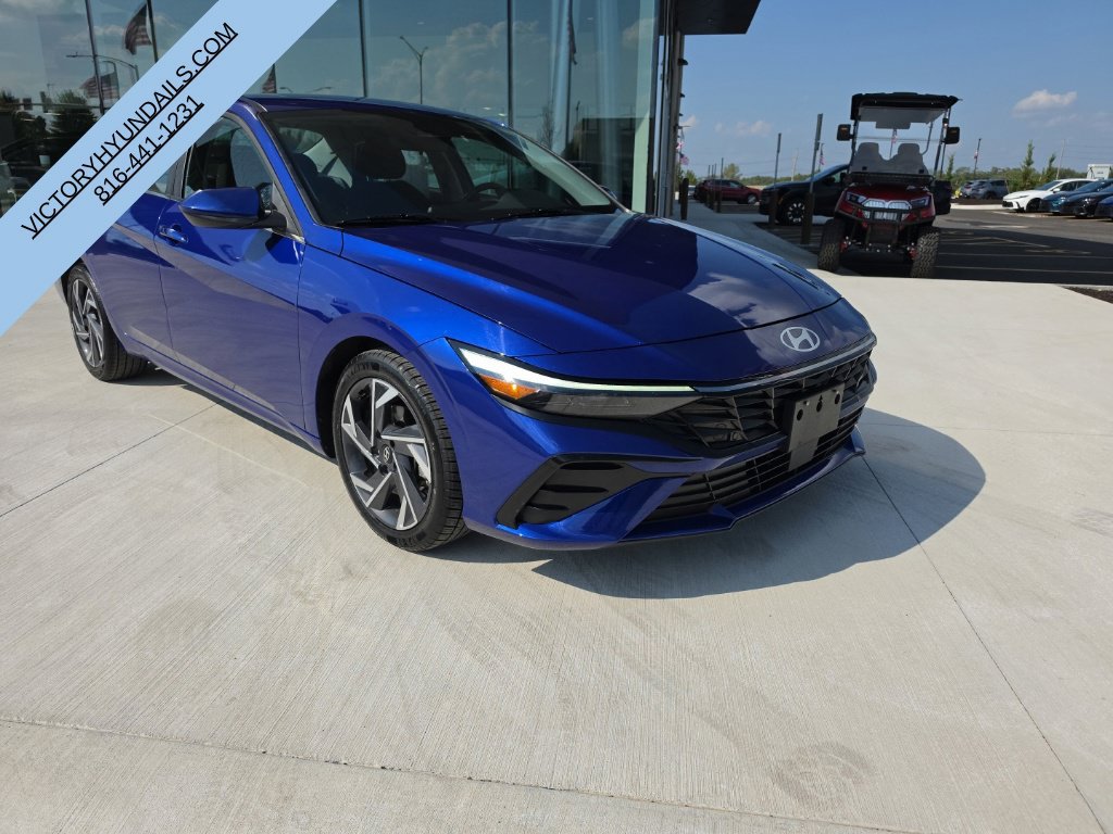 Used 2025 Hyundai Elantra SEL FWD image 8