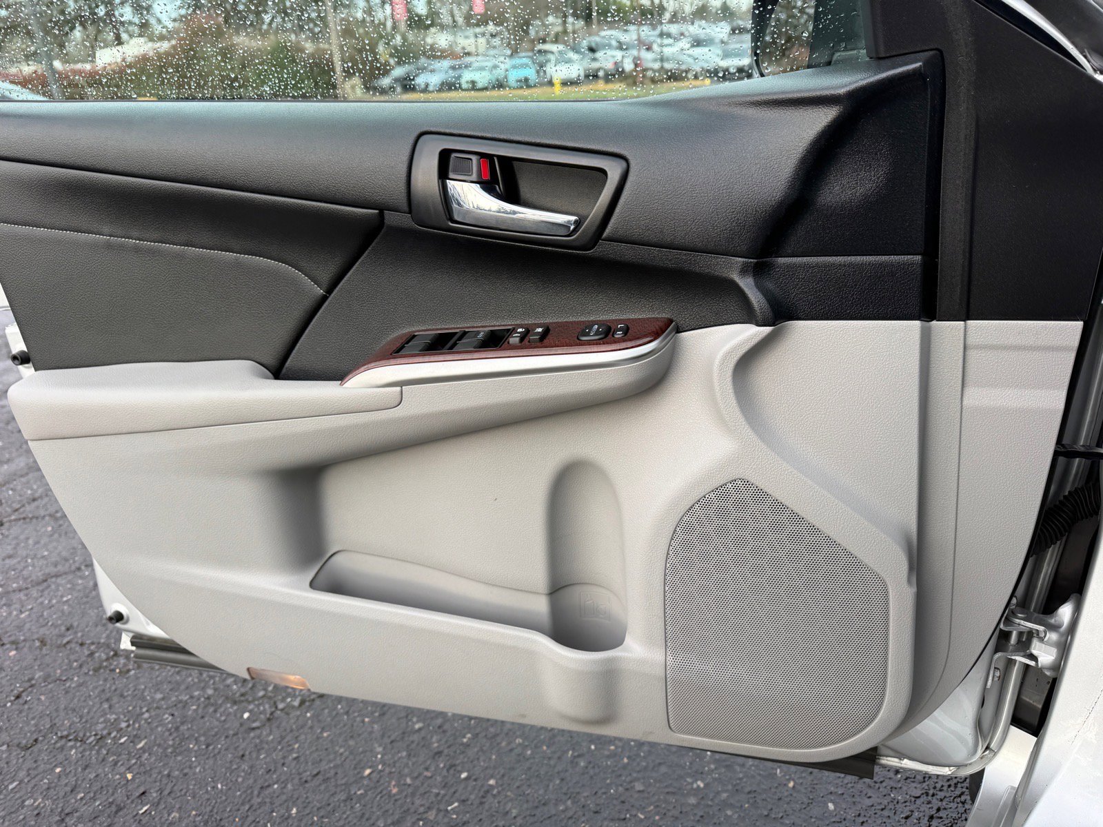 Used 2013 Toyota Camry XLE w/ Leather Pkg image 26