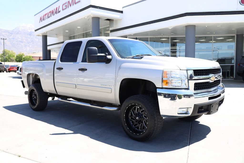 Used 2007 Chevrolet Silverado 2500 LT w/ 1LT Convenience Package AWD/4WD image 8