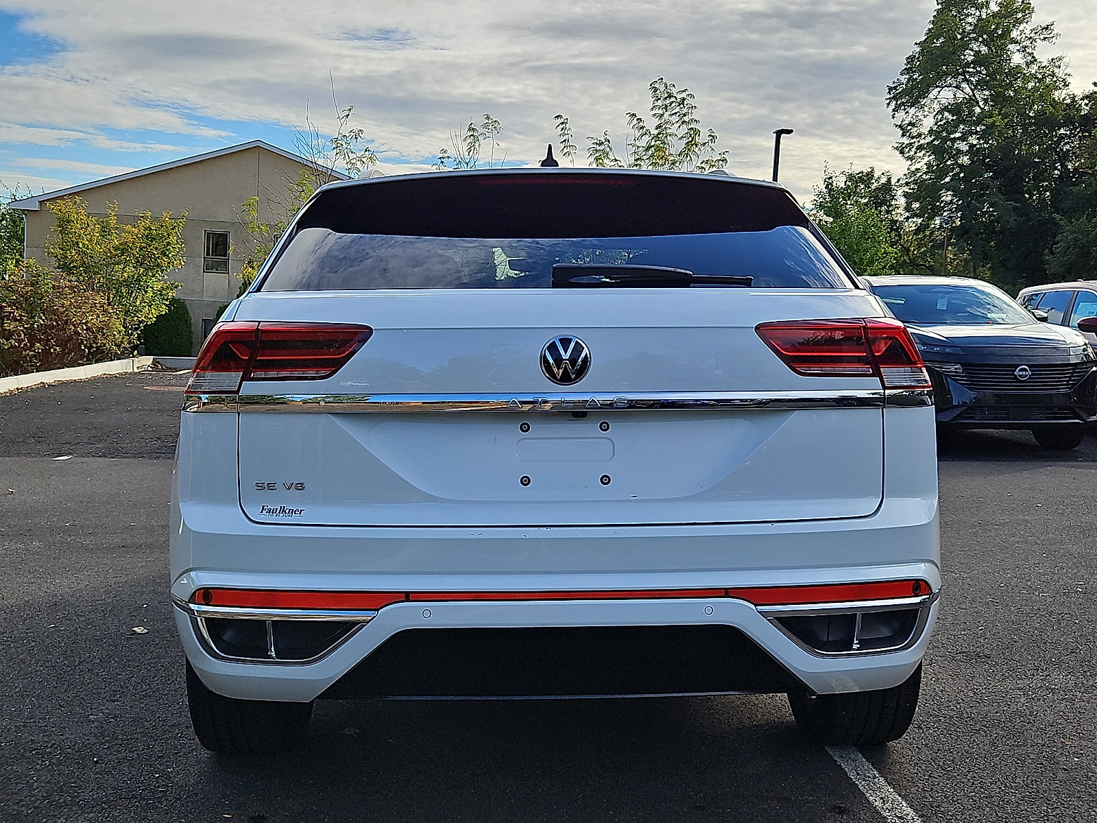 Used 2021 Volkswagen Atlas Cross Sport SE image 5