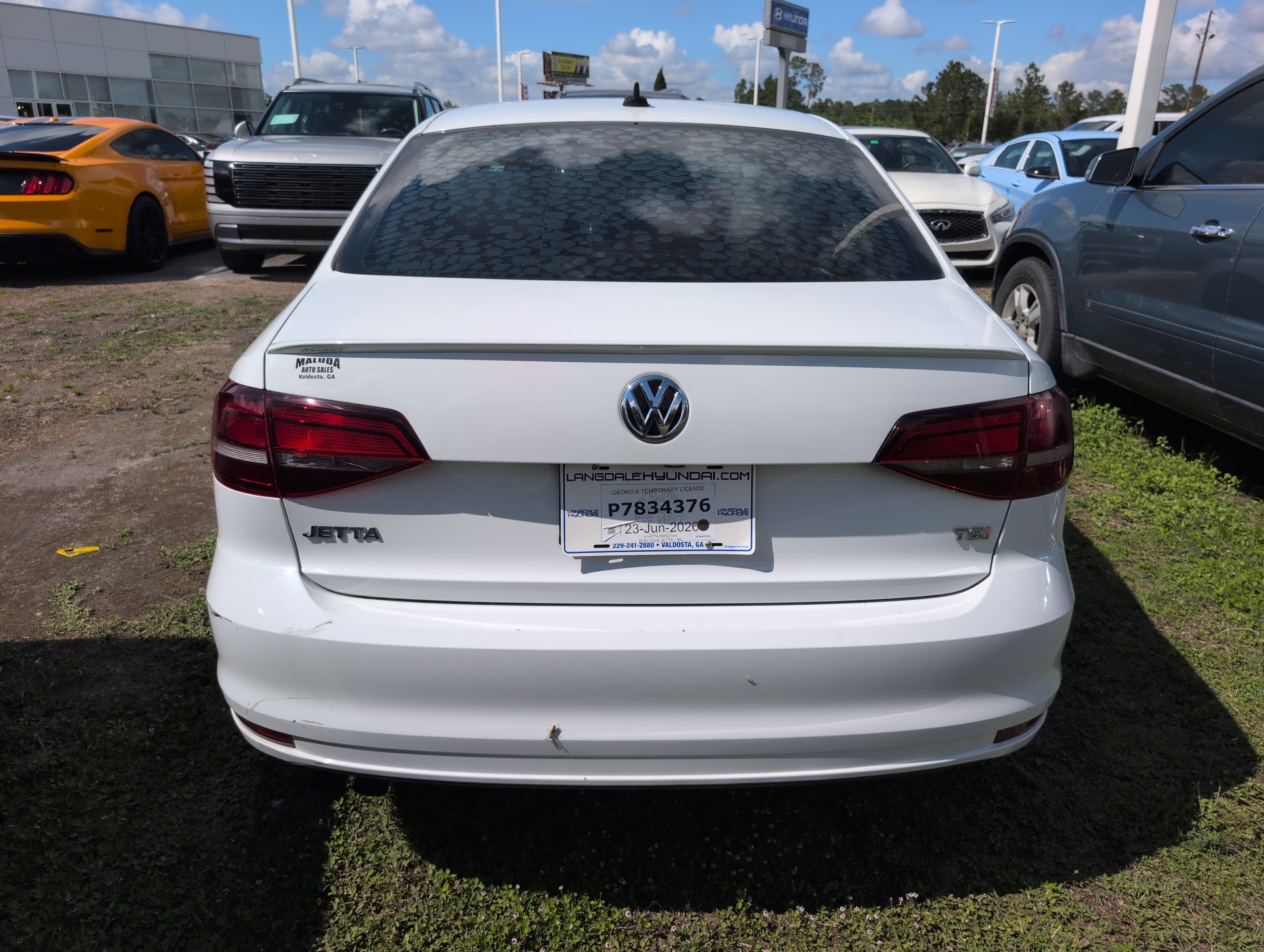 Used 2016 Volkswagen Jetta Sport FWD image 3