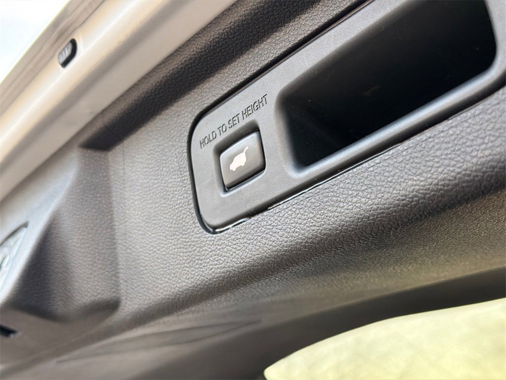 Used 2023 Honda Odyssey Touring image 9