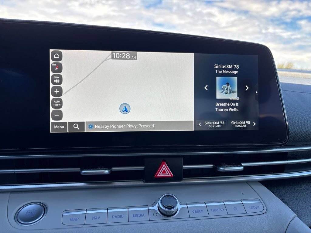 Used 2025 Hyundai Elantra Limited FWD image 22