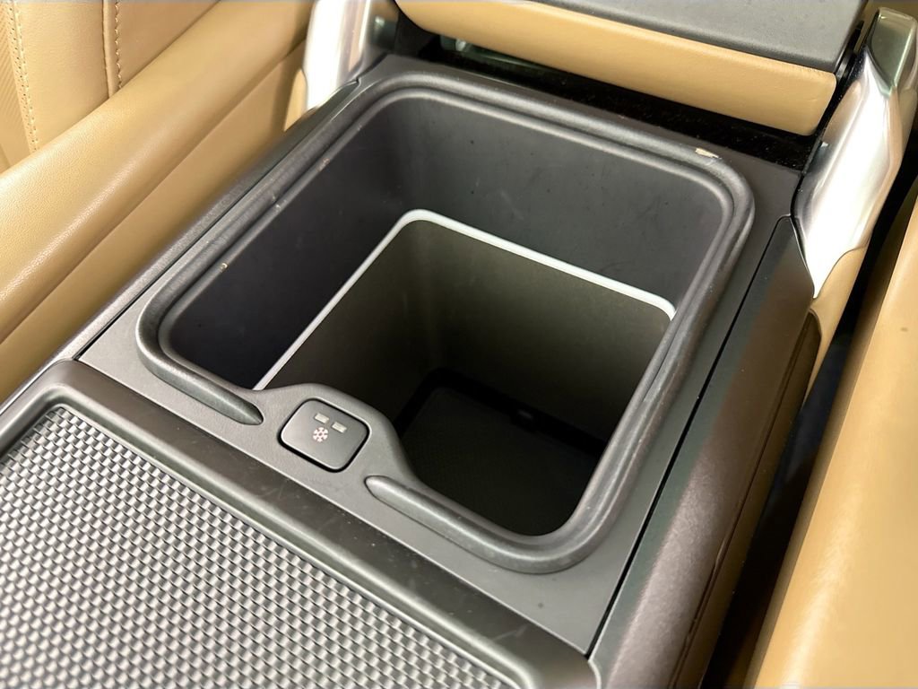 Used 2024 Land Rover Range Rover Long Wheelbase Autobiography image 22