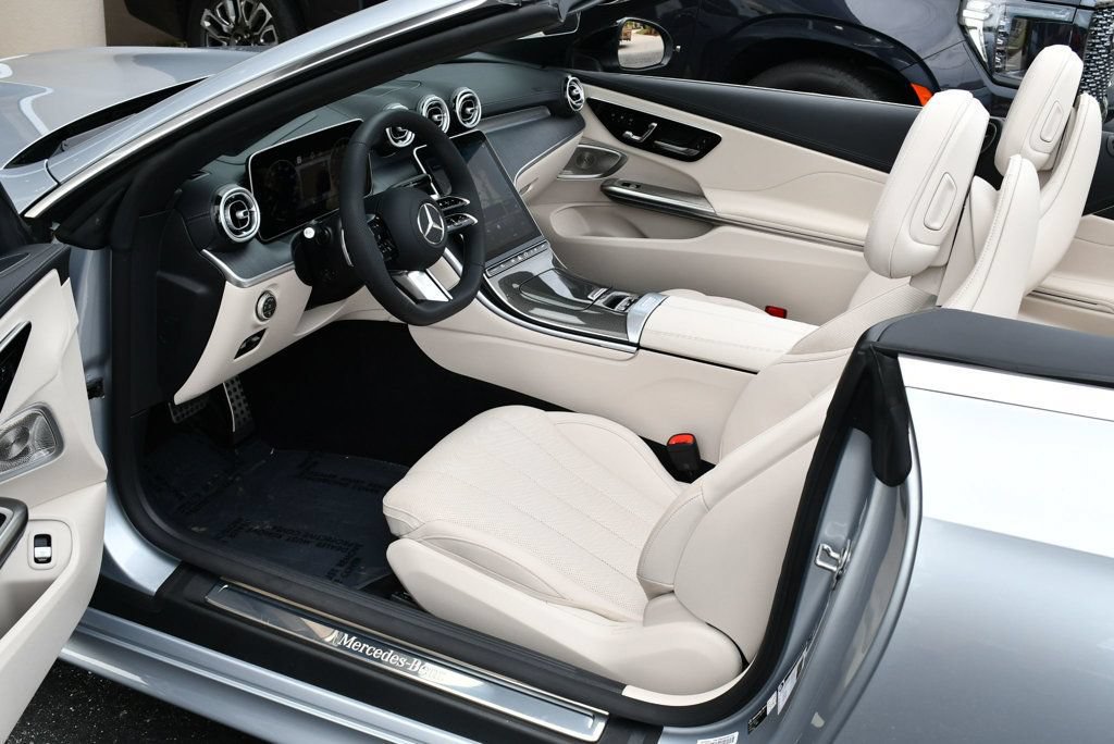 Used 2026 Mercedes-Benz CLE 450 4MATIC Cabriolet image 61