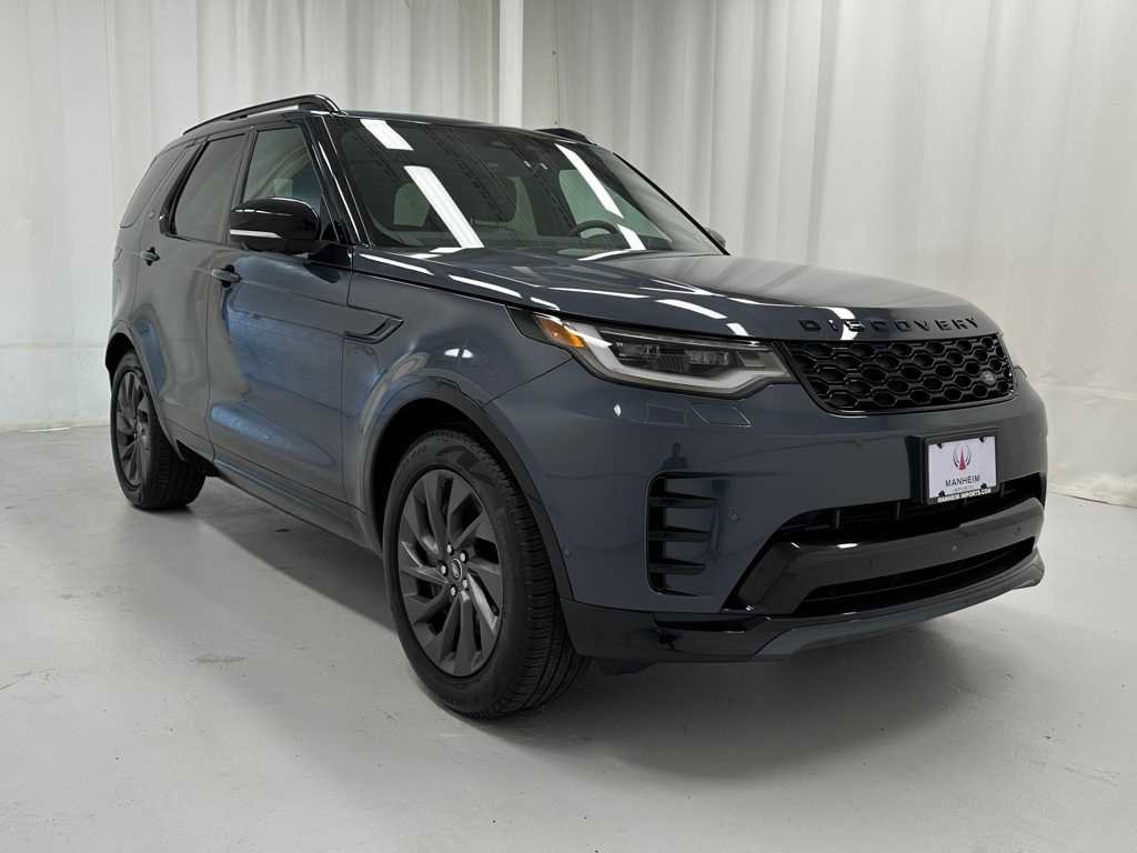 Used 2024 Land Rover Discovery Dynamic SE AWD/4WD image 2