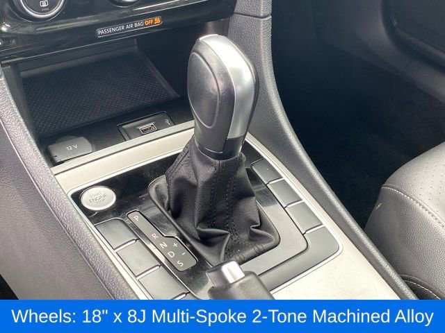 Used 2022 Volkswagen Passat 2.0T image 11