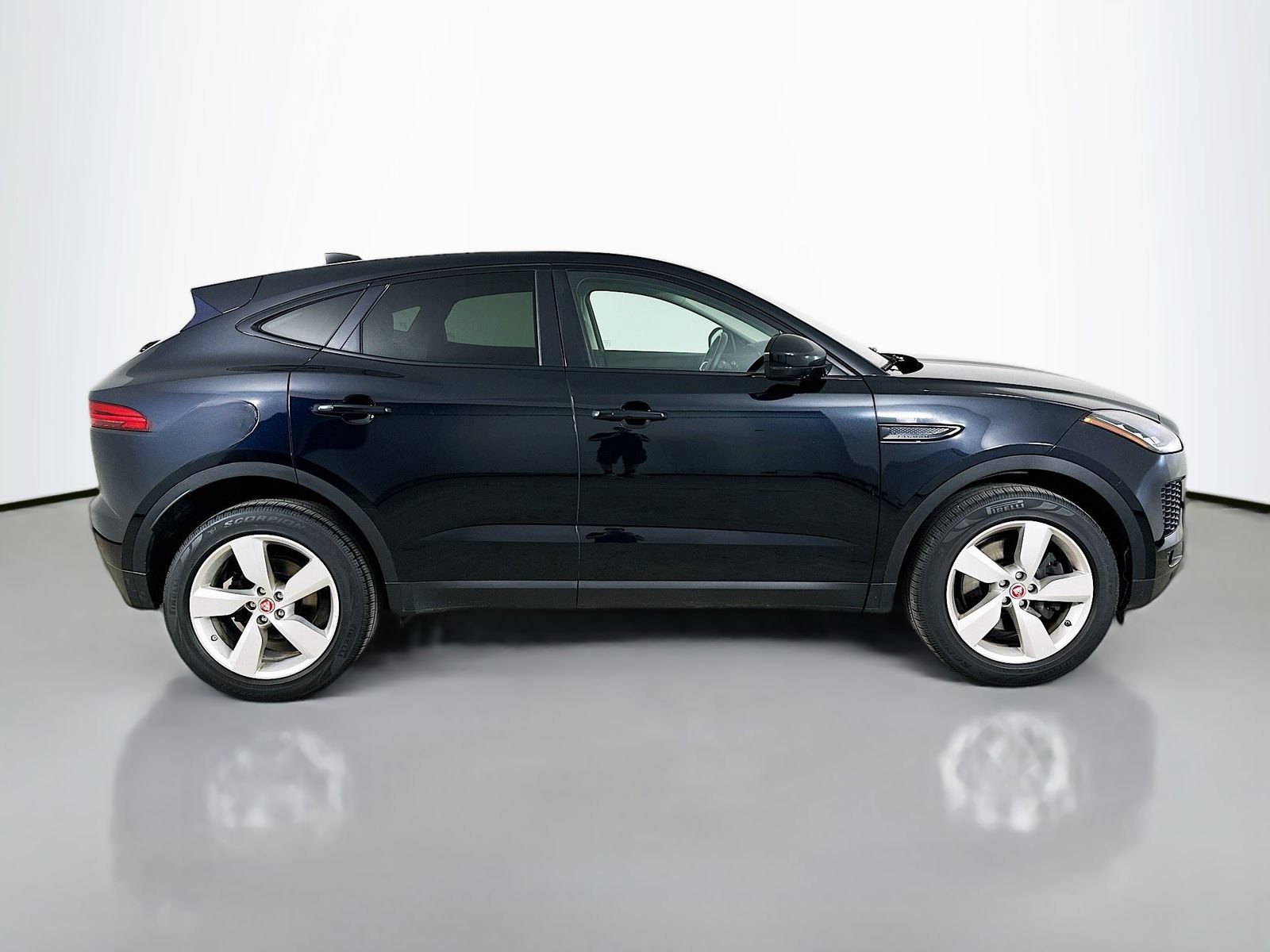 Used 2020 Jaguar E-PACE AWD/4WD image 4