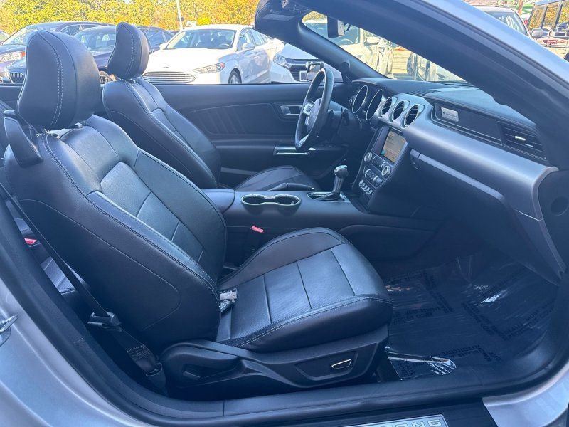 Used 2019 Ford Mustang Premium image 18