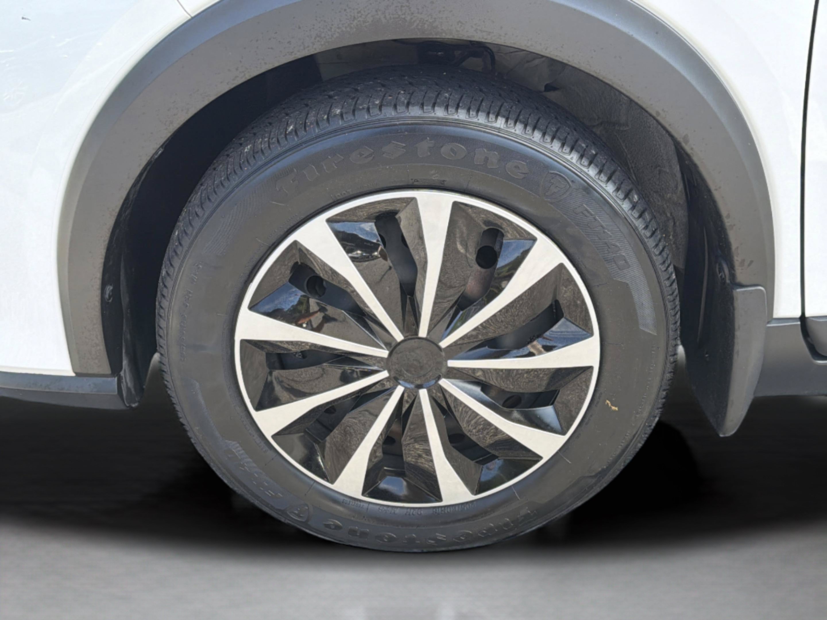 Used 2022 Nissan Kicks S FWD image 31