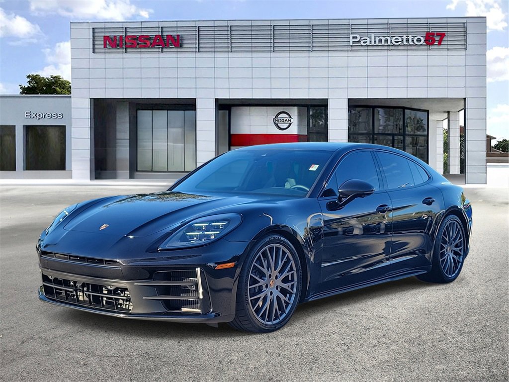 Used 2026 Porsche Panamera 4 image 3