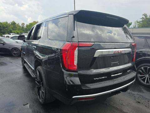 Used 2023 GMC Yukon SLT w/ SLT Premium Package AWD/4WD image 2