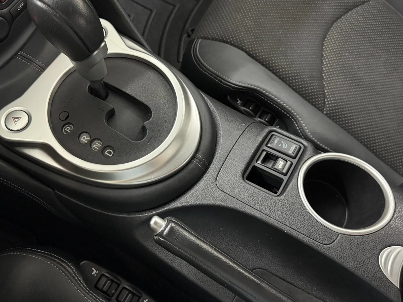 Used 2019 Nissan 370Z Touring Sport RWD image 15