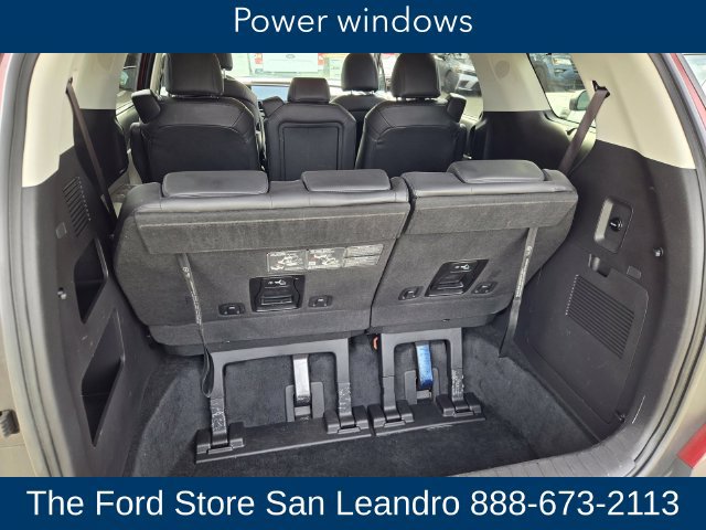 Used 2025 Kia Carnival EX FWD image 28