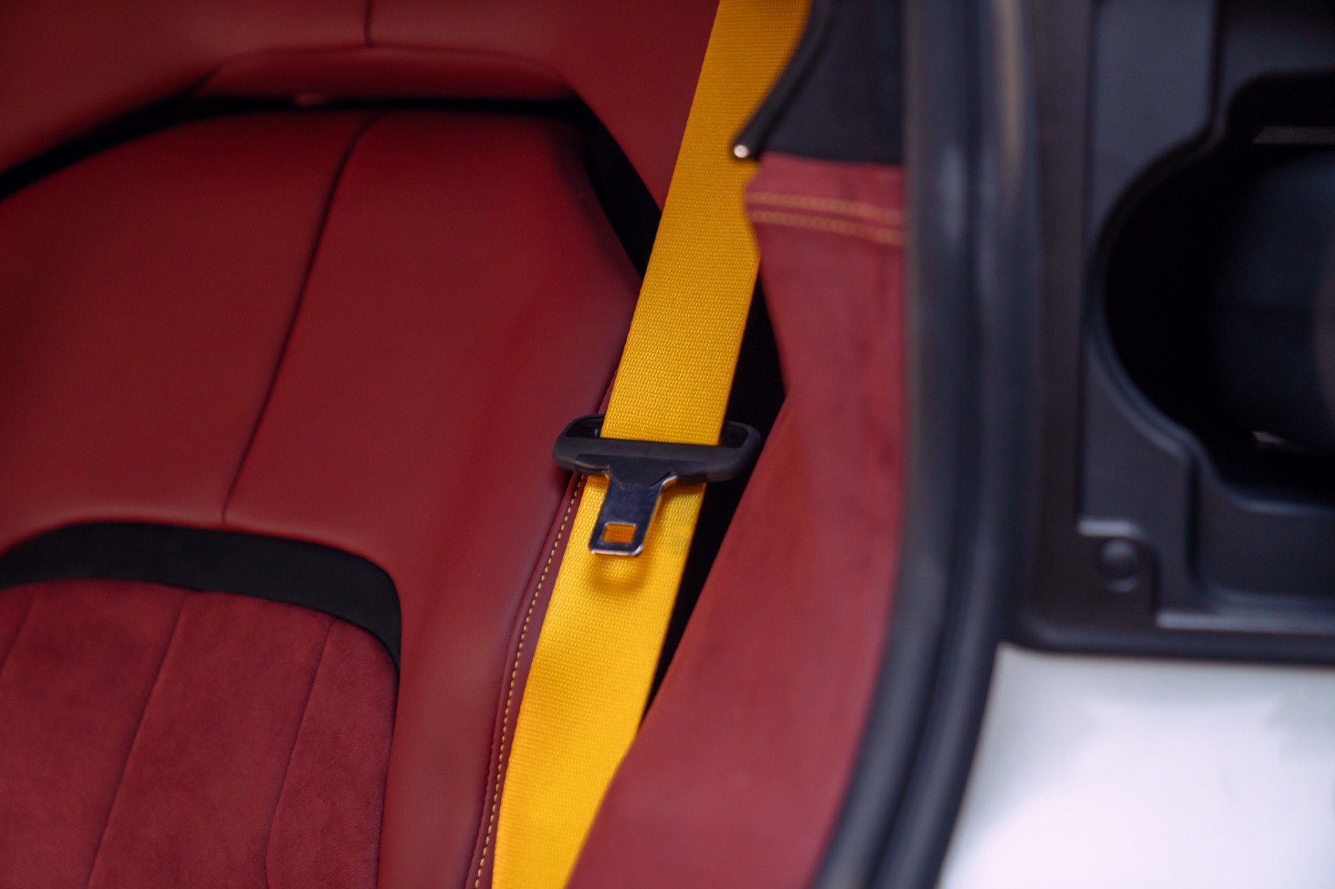 Used 2025 Ferrari Purosangue AWD/4WD image 58