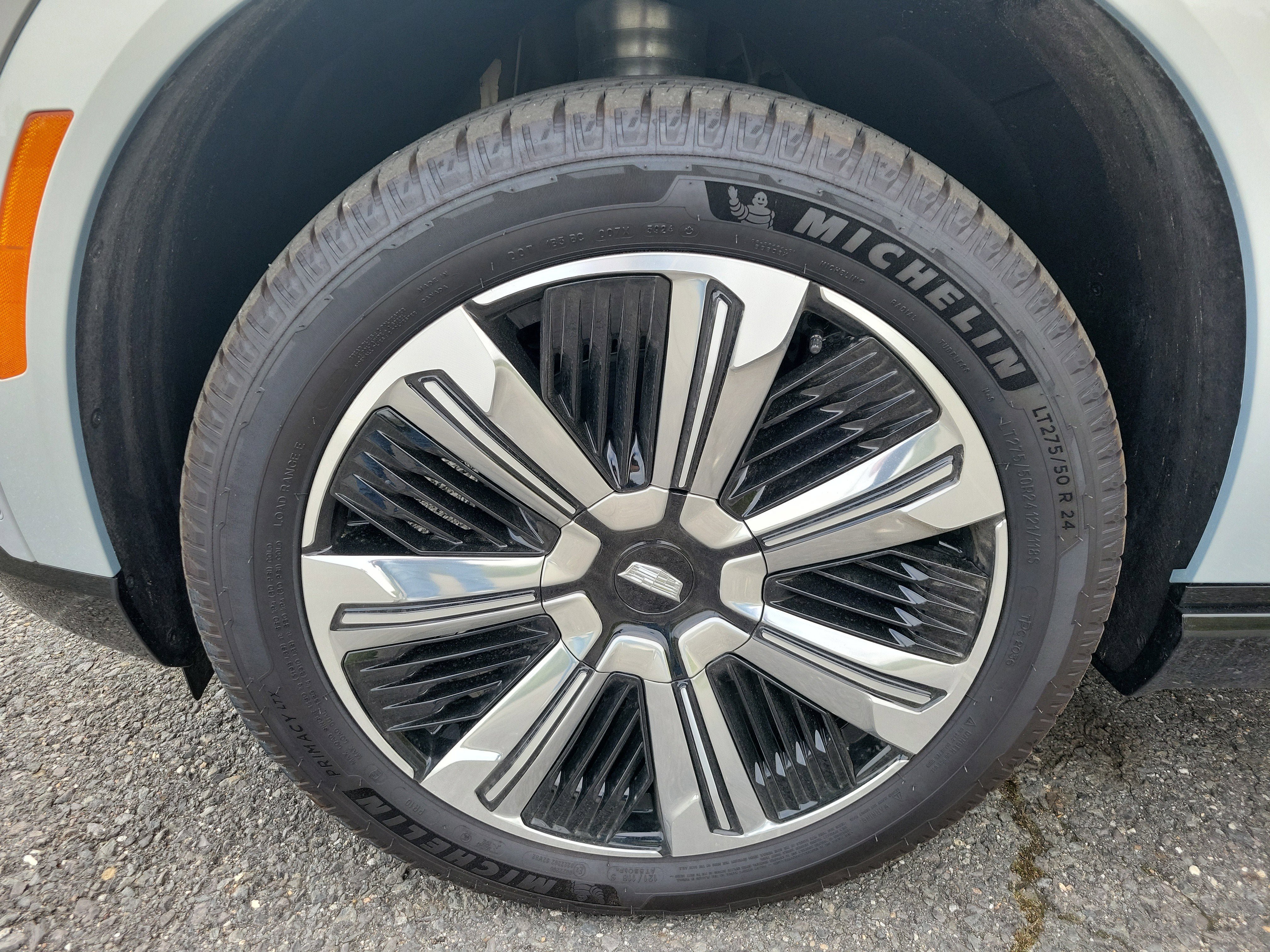 New 2025 Cadillac Escalade IQ Luxury 2 AWD/4WD image 11