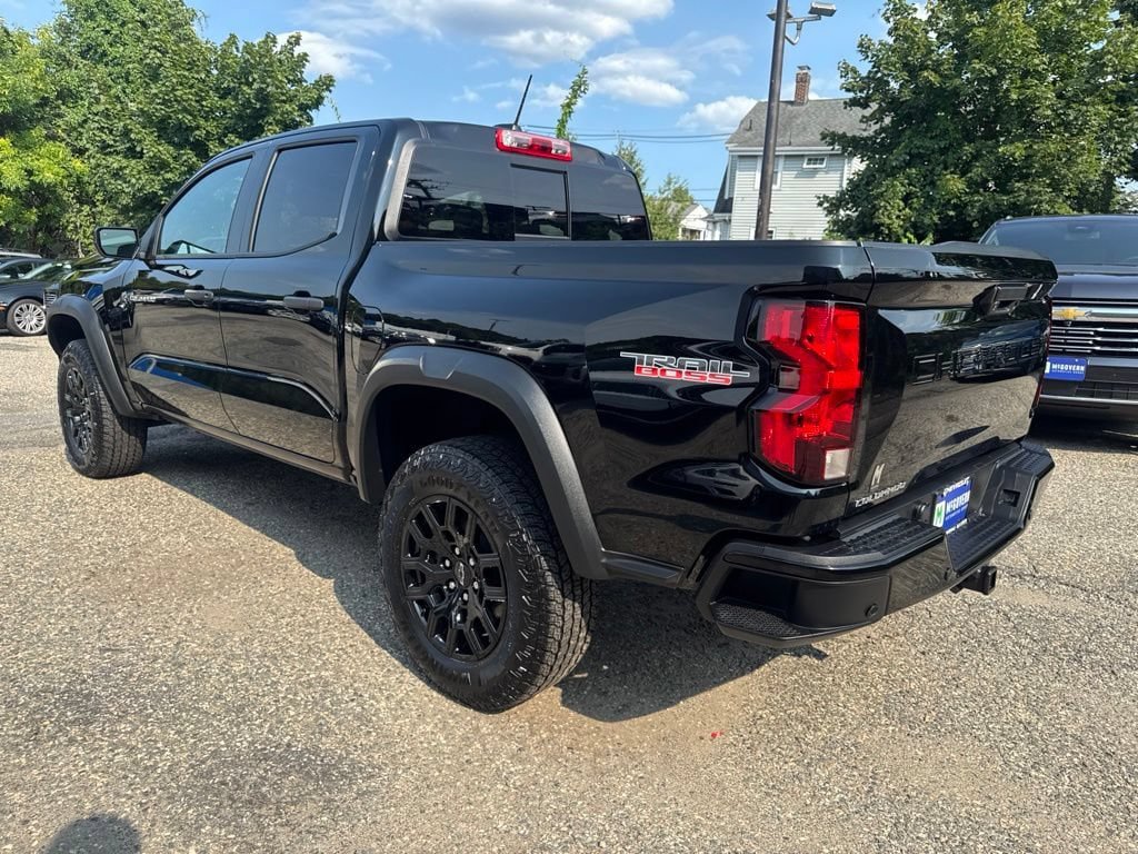 Used 2026 Chevrolet Colorado Trail Boss AWD/4WD image 4