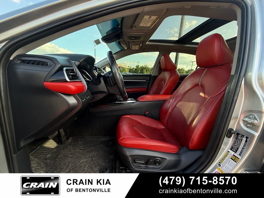 Used 2018 Toyota Camry XSE FWD image 21