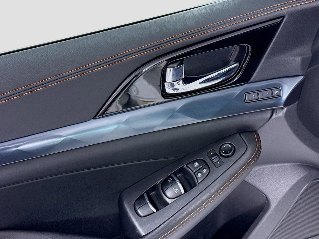 Used 2022 Nissan Maxima SR w/ Sport Mat Group FWD image 23