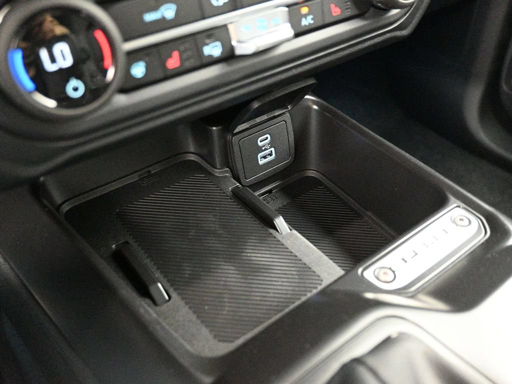 New 2025 Ford Bronco Outer Banks AWD/4WD image 18
